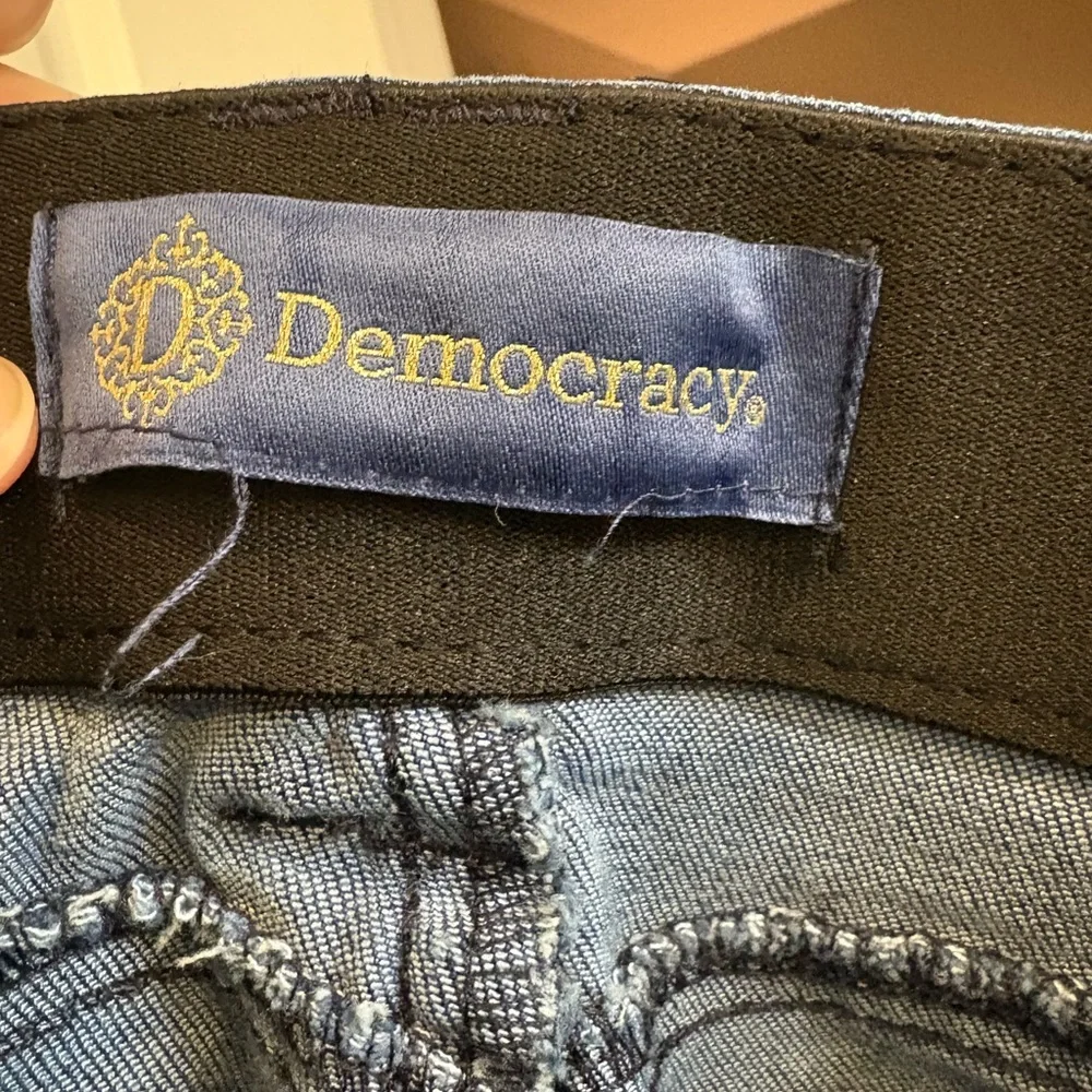 Democracy jeans either some stretch in them and bootcut/flare at the bottom - Picture 5 of 6